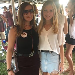 Meet your Posher, Elizabeth